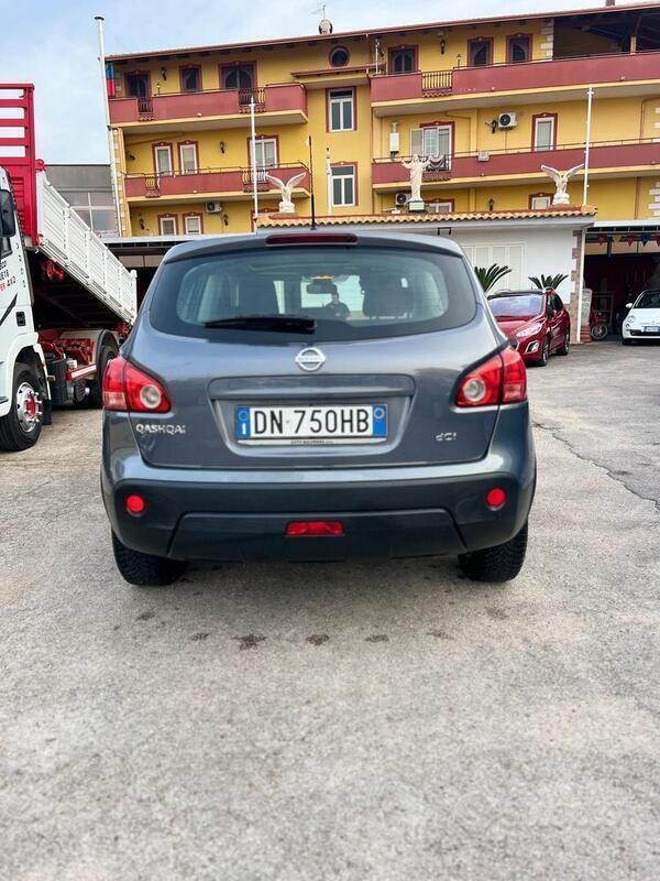Usata Nissan Qashqai Tekna 106 CV (77 kW) 2008 Grigio SUV