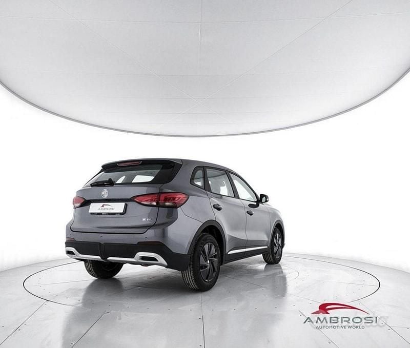 Nuova MG ZS 116 CV (85 kW) 2025 Hampstead grey Berlina