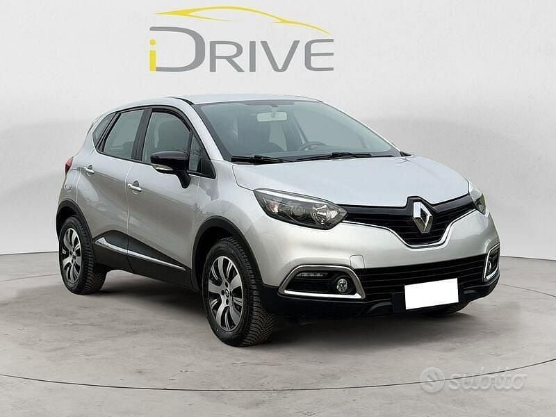 Usata Renault Captur Business 90 CV (66 kW) 2016 Grigio SUV