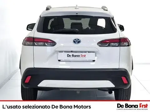 Usata Toyota Corolla Cross Lounge 199 CV (146 kW) 2023 Bianco SUV
