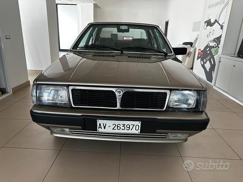 Oro Usata 1986 Lancia Prisma Tre volumi | 3999 € - Immagine 1/4