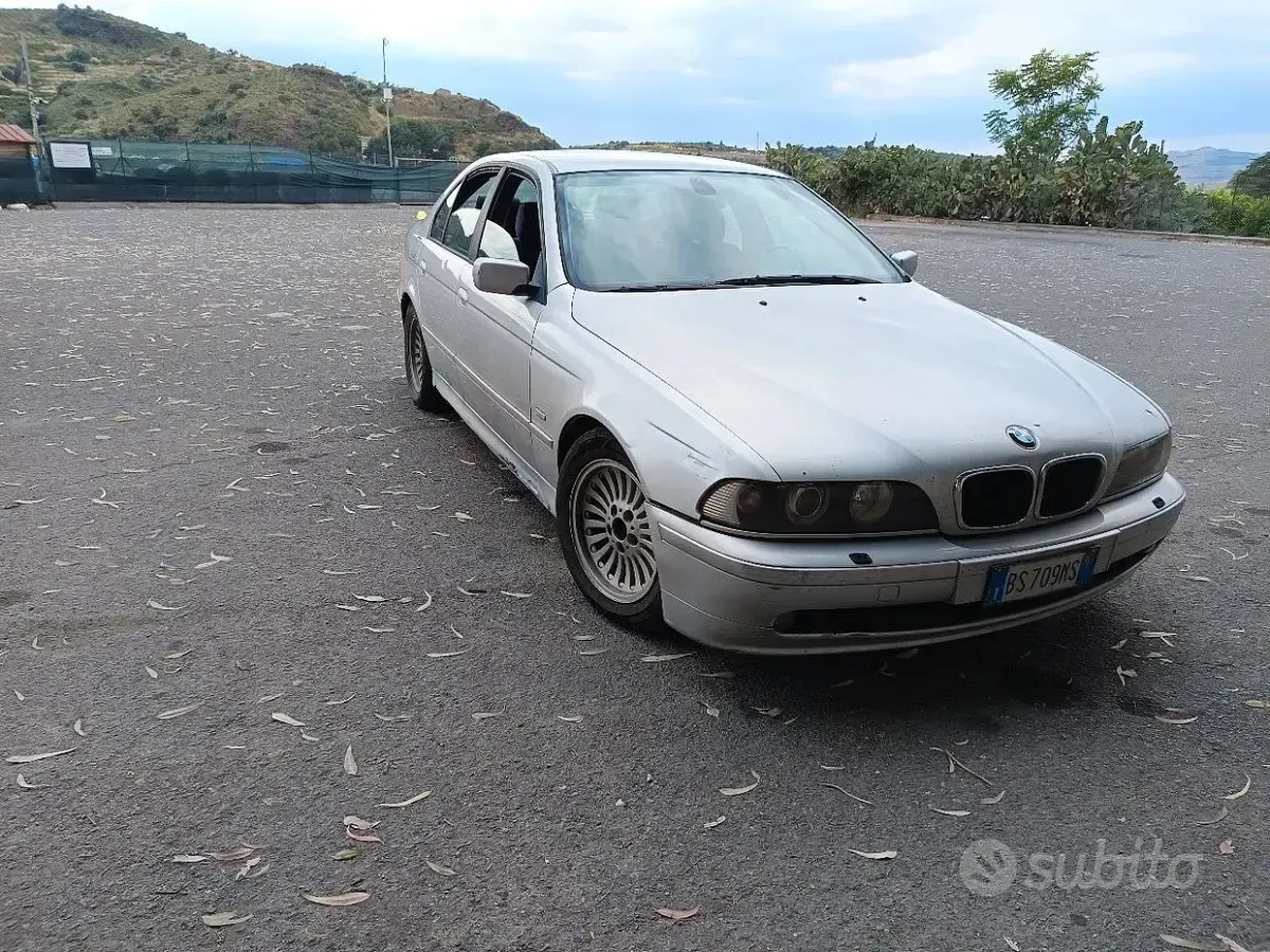 Usata BMW 525 M Sport 163 CV (119 kW) 2001 Grigio Berlina