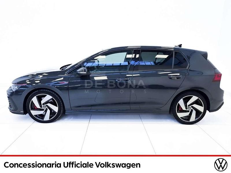 Usata VW Golf VIII GTI 245 CV (180 kW) 2023 Grigio urano Berlina