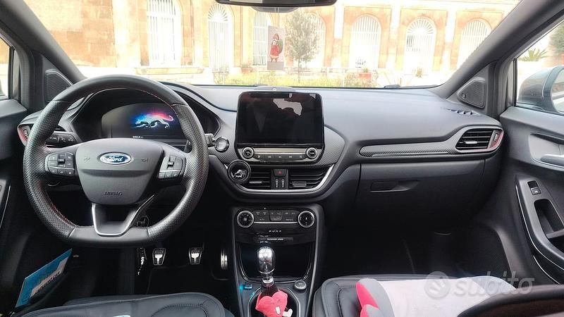 Usata Ford Puma ST-Line X 120 CV (88 kW) 2021 Grigio SUV