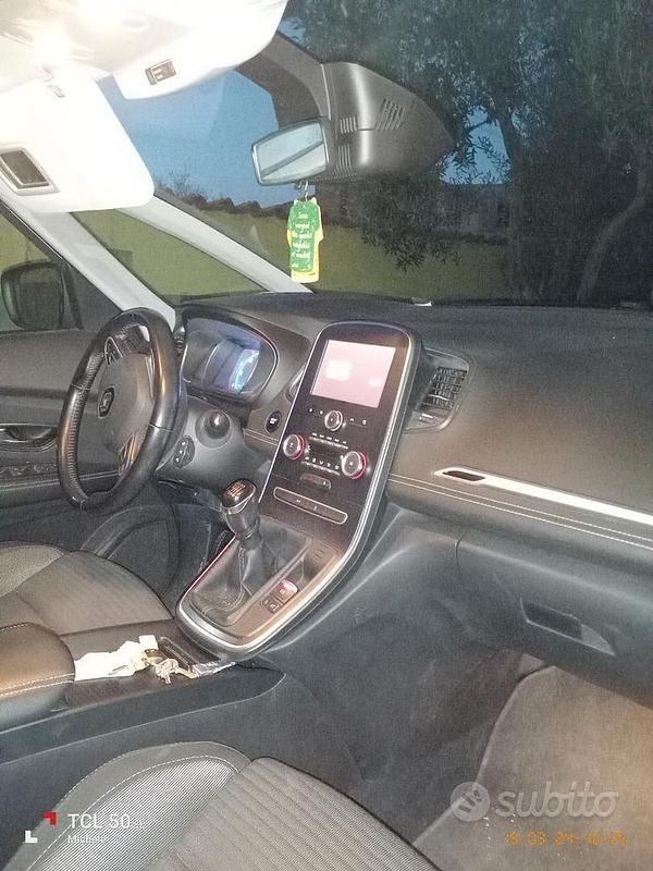 Usata Renault Scénic IV Zen 110 CV (80 kW) 2018 Bianco Monovolume