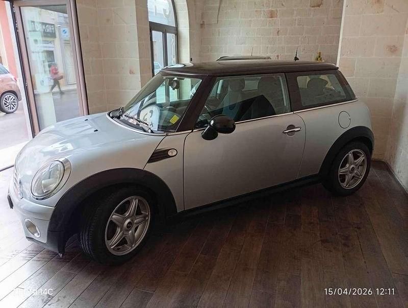 Usata Mini Cooper D 109 CV (80 kW) 2009 Argento Utilitaria
