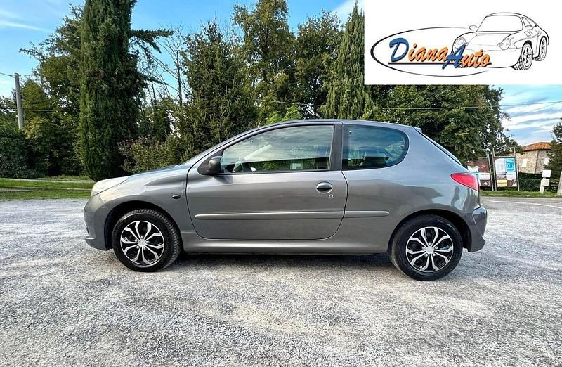 Usata Peugeot 206 60 CV (44 kW) 2012 Grigio Berlina