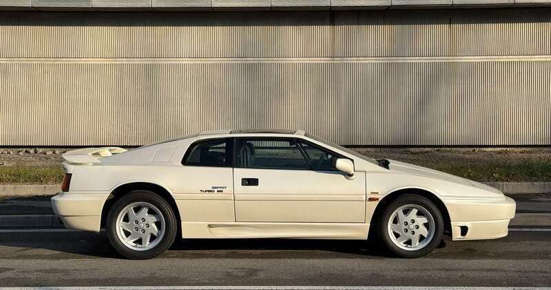 Bianco perla Usata 1990 Lotus Esprit Coupé | 49.900 € - Immagine 1/4