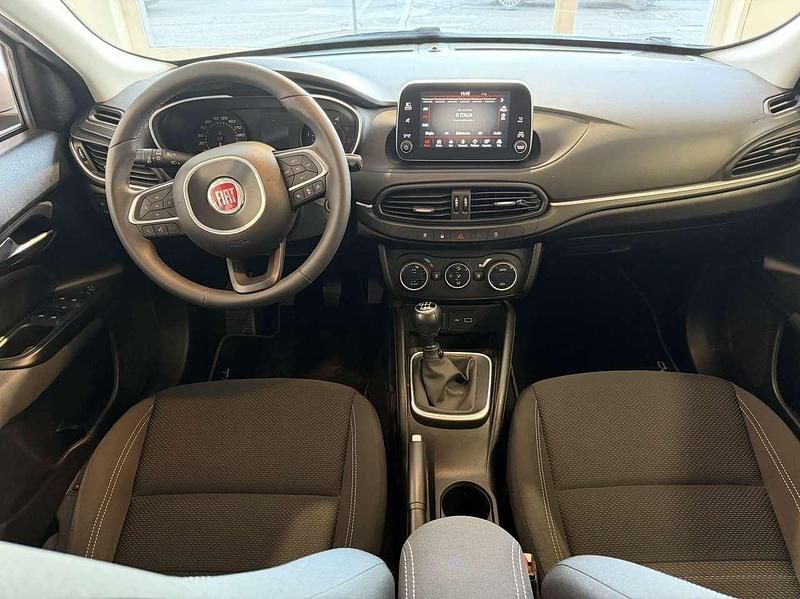 Usata Fiat Tipo Business 120 CV (88 kW) 2020 Oro Station wagon