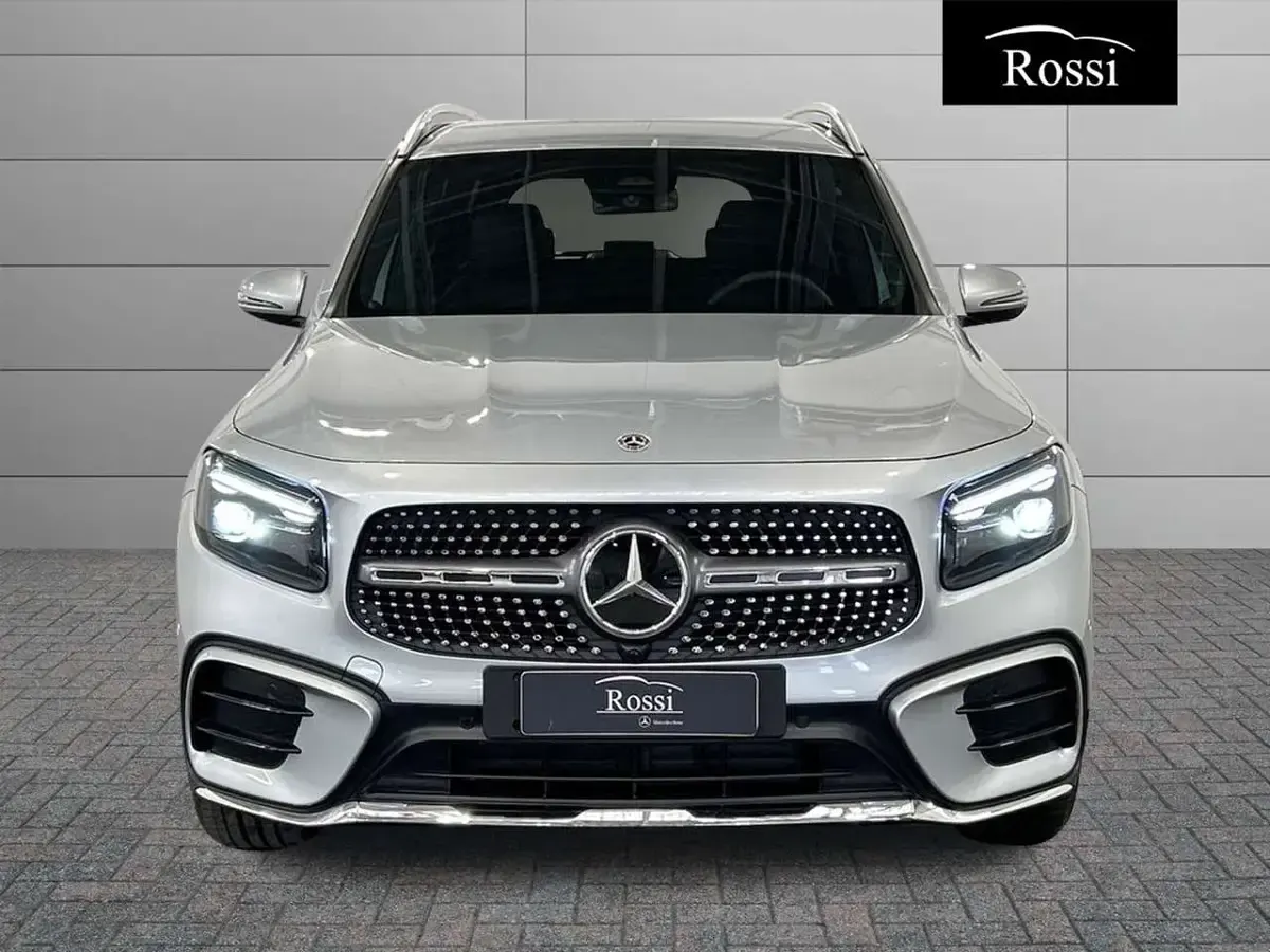 Nuova Mercedes GLB200 150 CV (110 kW) 2026 Argento hightech SUV