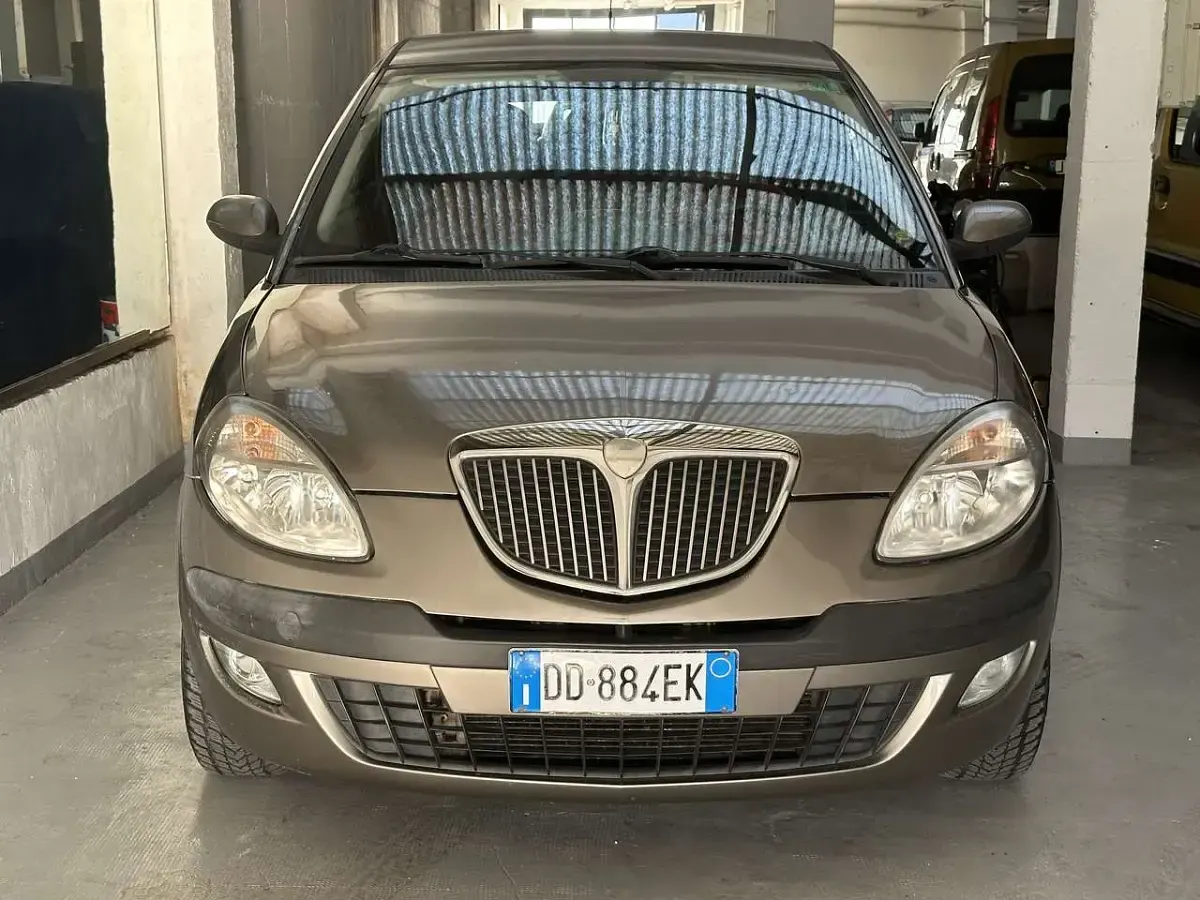 Usata Lancia Ypsilon 60 CV (44 kW) 2006 Other Utilitaria