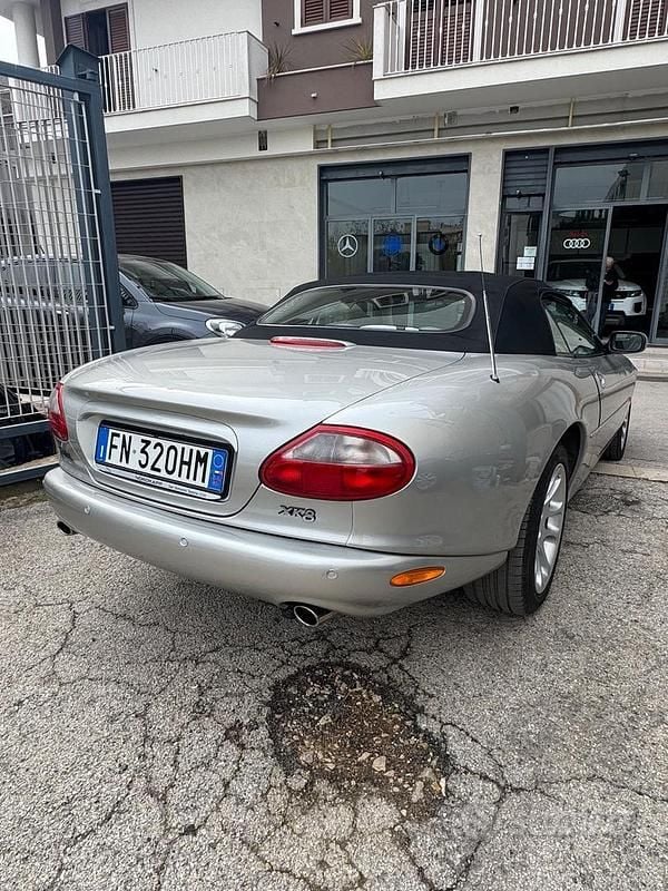 Occasion Jaguar XK8 284 ch (208 kW) 1998 Gris Cabriolet