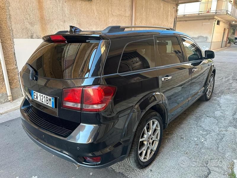 Usata Fiat Freemont 140 CV (102 kW) 2014 Nero SUV