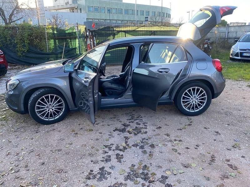 Usata Mercedes GLA220 177 CV (130 kW) 2017 SUV