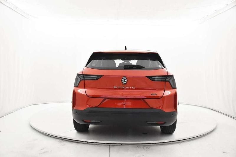 Nuova Renault Scenic E-Tech Evolution 125 kW (170 CV) 2026 Rosso passion SUV