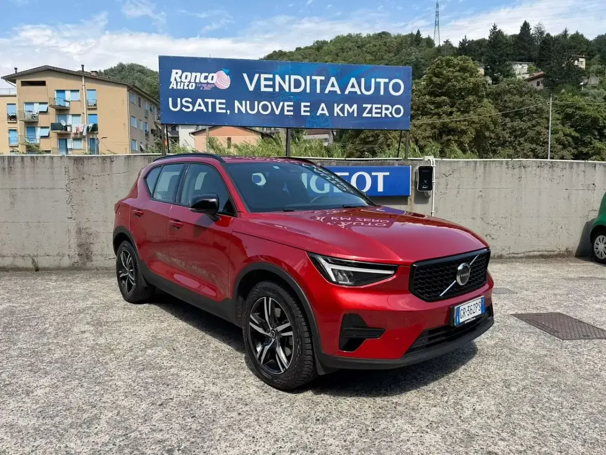 Usata Volvo XC40 Plus 163 CV (119 kW) 2024 Rosso SUV