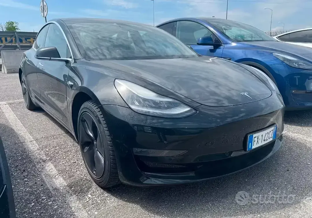 Usata Tesla Model 3 Standard Range 100 kW (136 CV) 2019 Nero Berlina