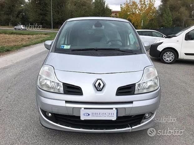Grigio Usata 2009 Renault Modus Dynamique Monovolume | 1500 € (Ottimo prezzo) - Immagine 1/4