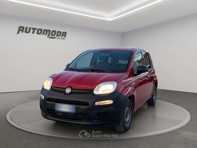 Rosso Usata 2015 Fiat Panda Furgone | 6990 € (Buon prezzo) - Immagine 1/4