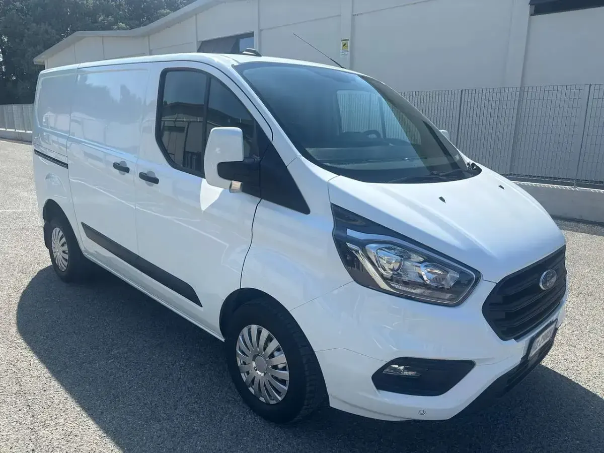 Usata Ford Transit Custom 131 CV (96 kW) 2022 Bianco Furgone