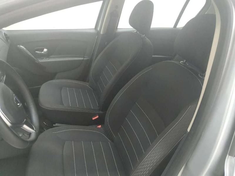 Käytetty Dacia Sandero Comfort 100 HP (73 kW) 2021 Hopea Viistoperä