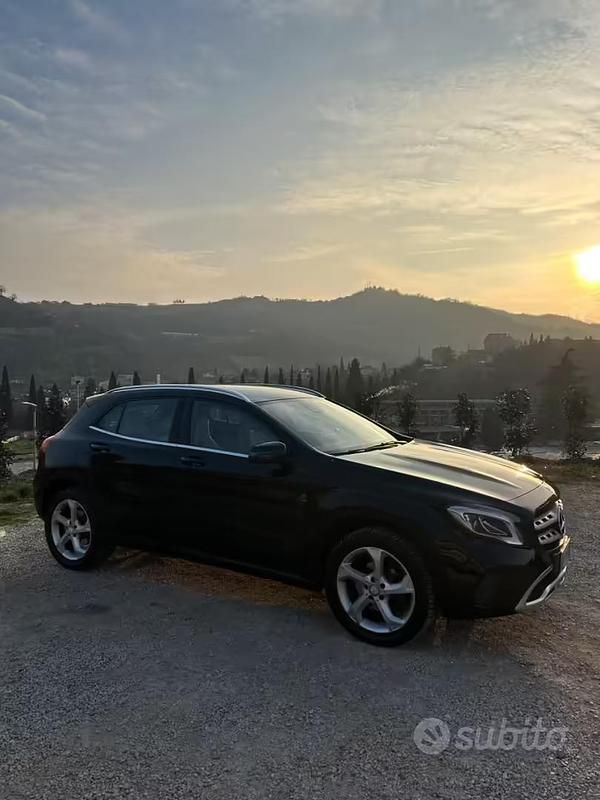 Usata Mercedes GLA200 2017 Nero SUV