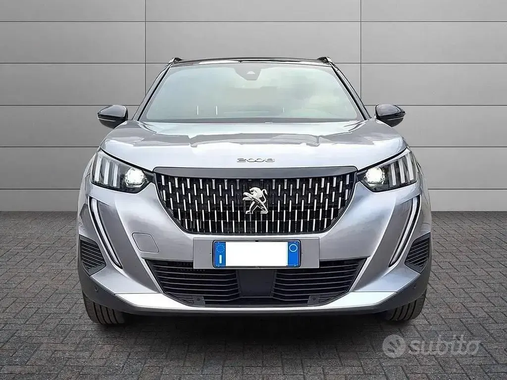 Usata Peugeot 2008 GT 131 CV (96 kW) 2023 Grigio SUV