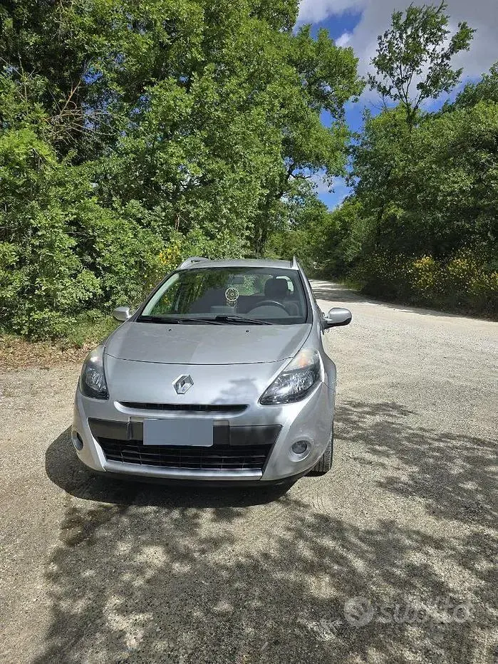 Usata Renault Clio 75 CV (55 kW) 2010 Grigio Station wagon