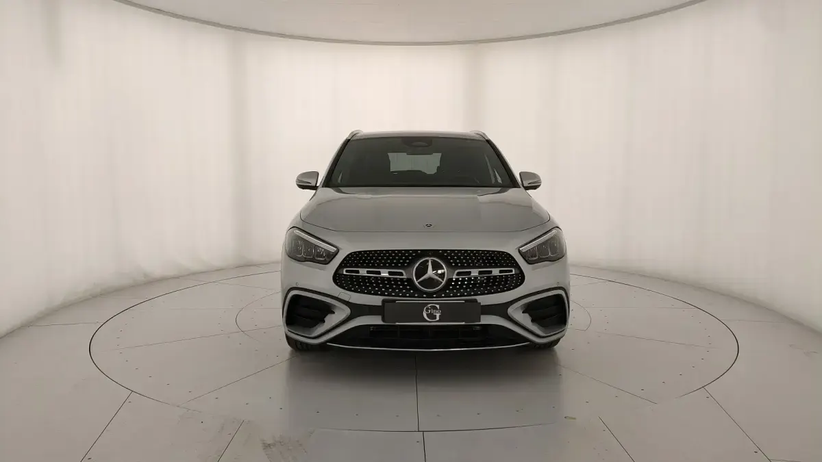 Usata Mercedes GLA200 Advanced Plus 150 CV (110 kW) 2024 Grigio SUV