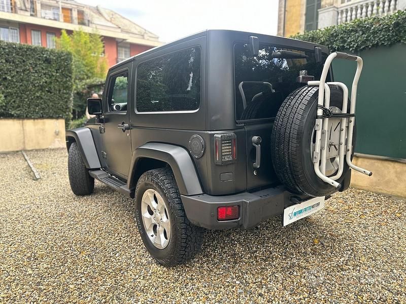 Usata Jeep Wrangler Unlimited Sahara 200 CV (147 kW) 2015 Bianco SUV