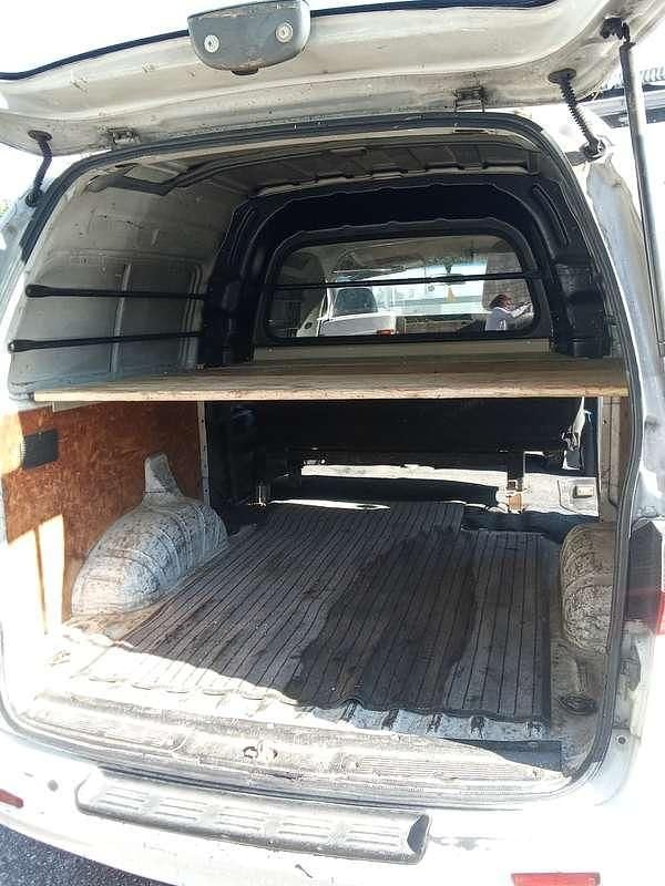 Usata Hyundai H-1 80 CV (58 kW) 2002 Bianco Monovolume