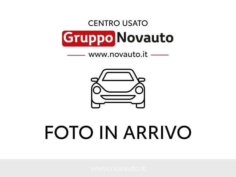 Usata Toyota Yaris Hybrid Active 100 CV (73 kW) 2018 Argento Berlina