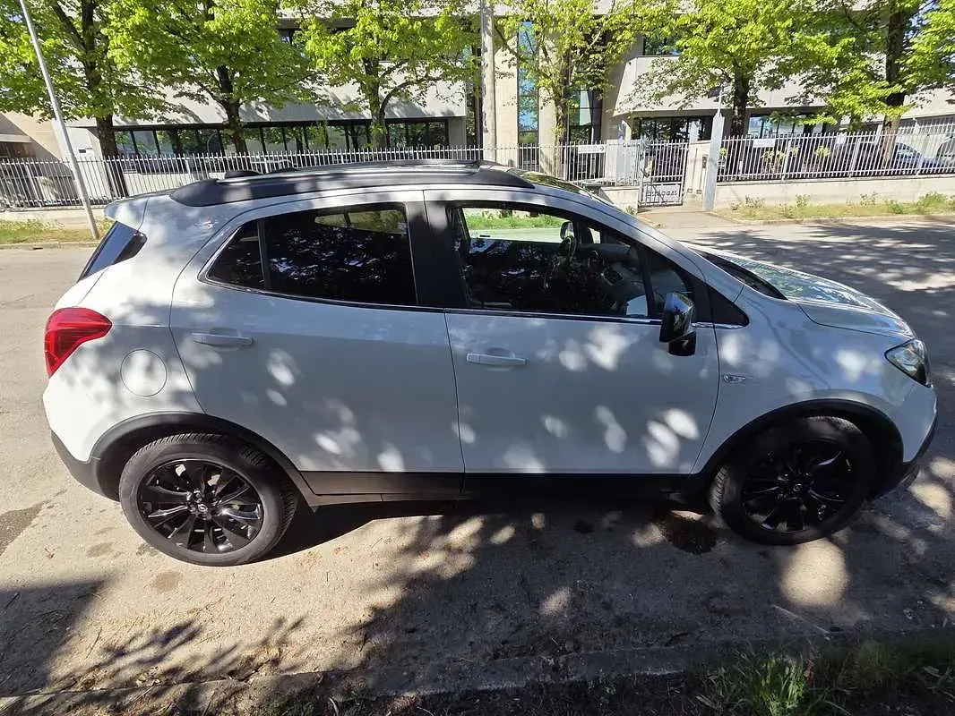 Usata Opel Mokka Cosmo 140 CV (102 kW) 2016 Bianco SUV