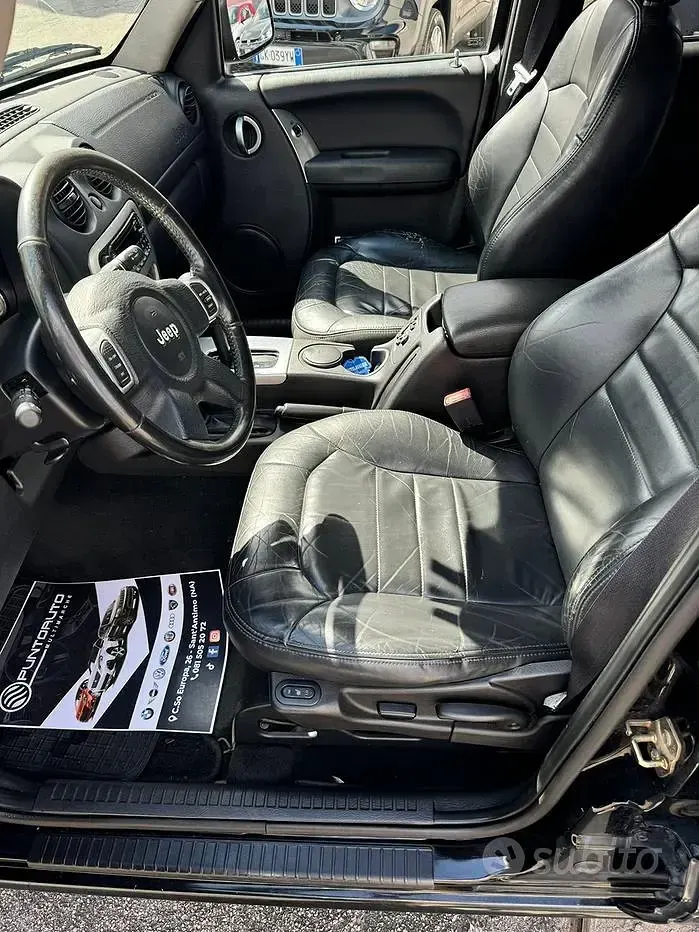 Usata Jeep Cherokee Limited 163 CV (119 kW) 2004 Nero SUV