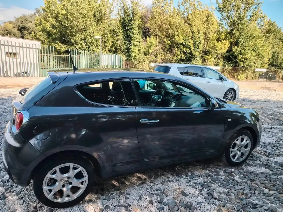 Usata Alfa Romeo MiTo Progression 120 CV (88 kW) 2015 Verde Utilitaria
