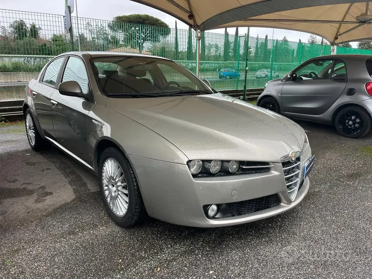 Käytetty Alfa Romeo 159 Distinctive 185 HP (136 kW) 2006 Peessi Sedan