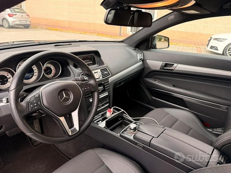 Usata Mercedes E350 252 CV (185 kW) 2013 Nero Coupé