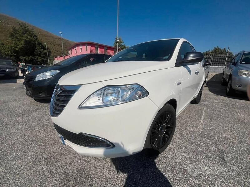 Usata Lancia Ypsilon S 95 CV (69 kW) 2013 Beige Utilitaria