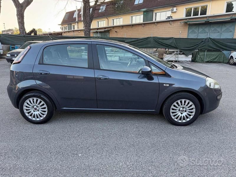 Usata Fiat Punto Evo Dynamic 75 CV (55 kW) 2010 Grigio Utilitaria
