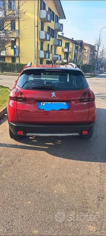 Usata Peugeot 2008 110 CV (80 kW) 2017 Rosso SUV