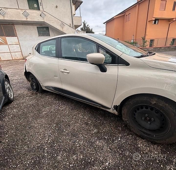Begagnad Renault Clio IV 75 HK (55 kW) 2018 Sedan