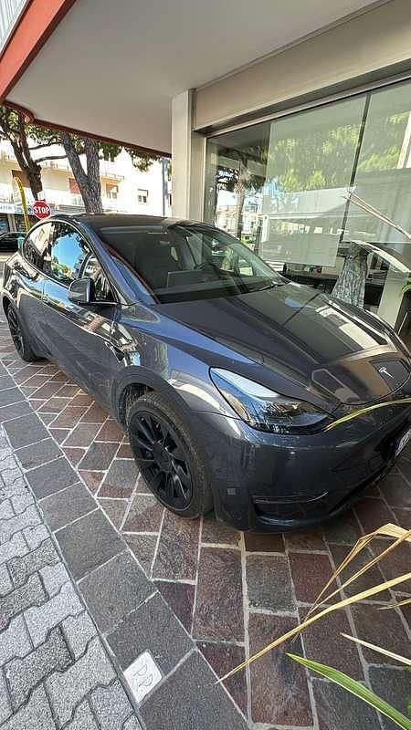 Usata Tesla Model Y Long Range AWD 152 kW (208 CV) 2023 Grigio SUV