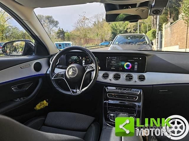 Usata Mercedes E220 Business 200 CV (147 kW) 2023 Blu Berlina