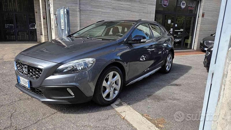 Usata Volvo V40 CC Momentum 116 CV (85 kW) 2013 Grigio Station wagon