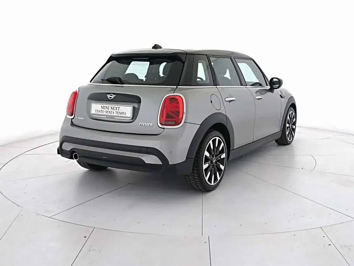 Usata Mini Cooper Essential 136 CV (100 kW) 2022 Melting silver iii Utilitaria