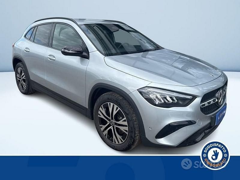 Usata Mercedes GLA200 Advanced 150 CV (110 kW) 2025 Argento SUV