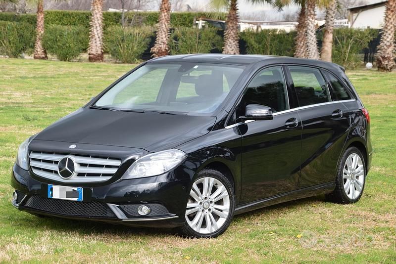 Usata Mercedes B180 Executive 109 CV (80 kW) 2013 Nero Utilitaria