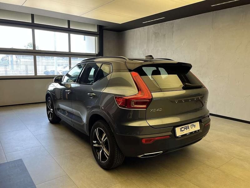 Usata Volvo XC40 R-Design 190 CV (139 kW) 2018 Grigio [cc8] SUV