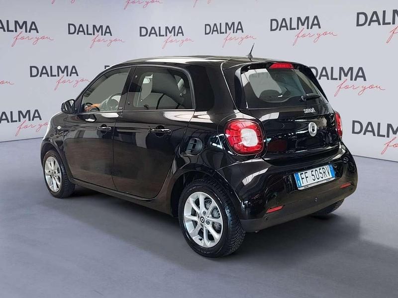 Usata Smart ForFour Passion 71 CV (52 kW) 2015 Nero Utilitaria