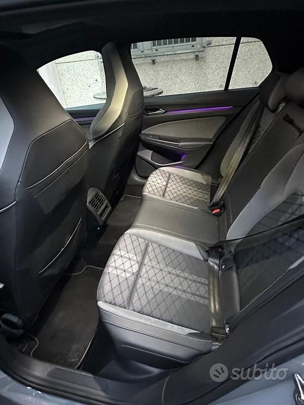 Usata VW Golf VIII R-line 2023 Grigio Berlina